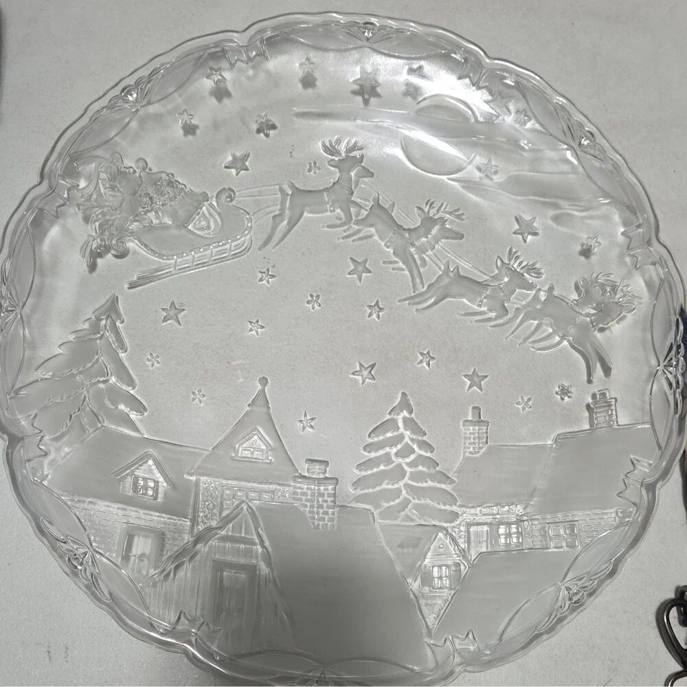 Clear Pressed Glass Christmas Round Platter Santa Sleigh & Reindeer Scene
